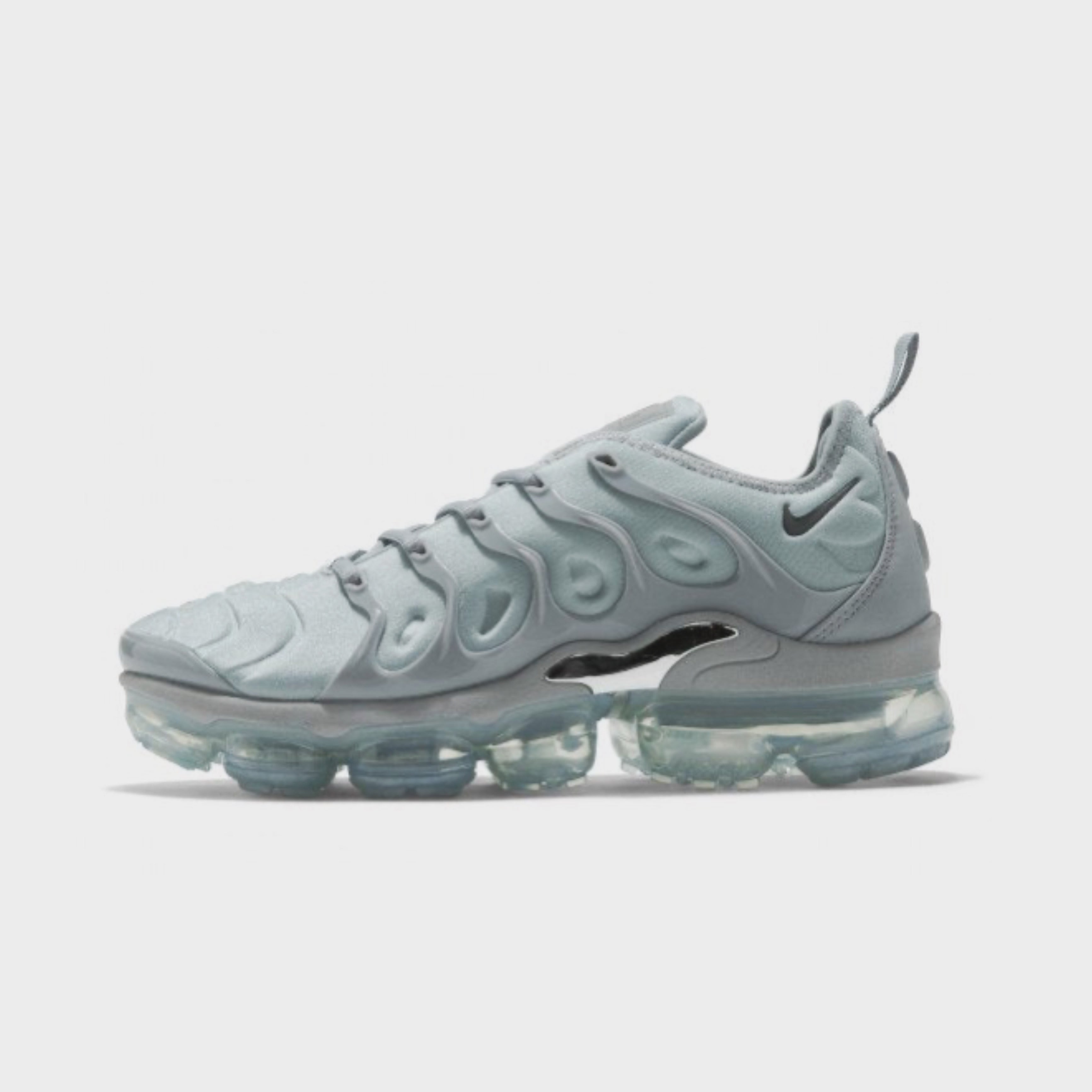 Nike Air Vapor Max Plus “Triple Grey”